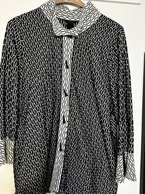 Ali Miles Black and White Striped Geometric BlouseREAD DESCRIPTION!!!